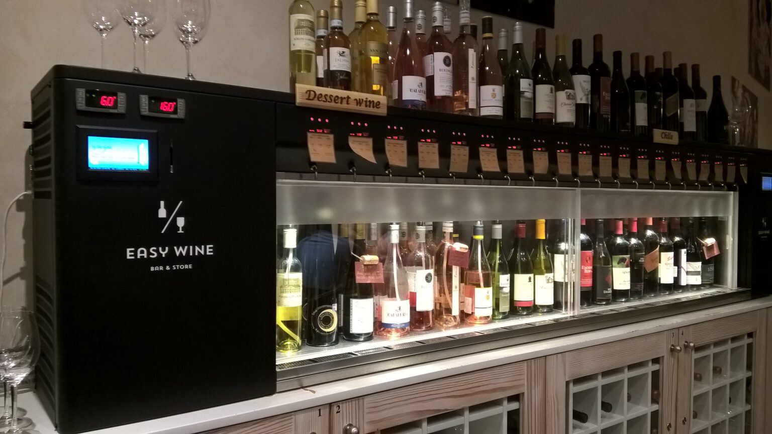 Riga Weinbar und Restaurant "Easy Wine" Weltangucker