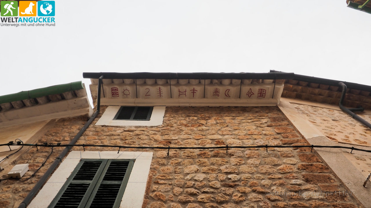 18/23 - Dachziegelmalereien, Fornalutx (Mallorca, Spanien)
