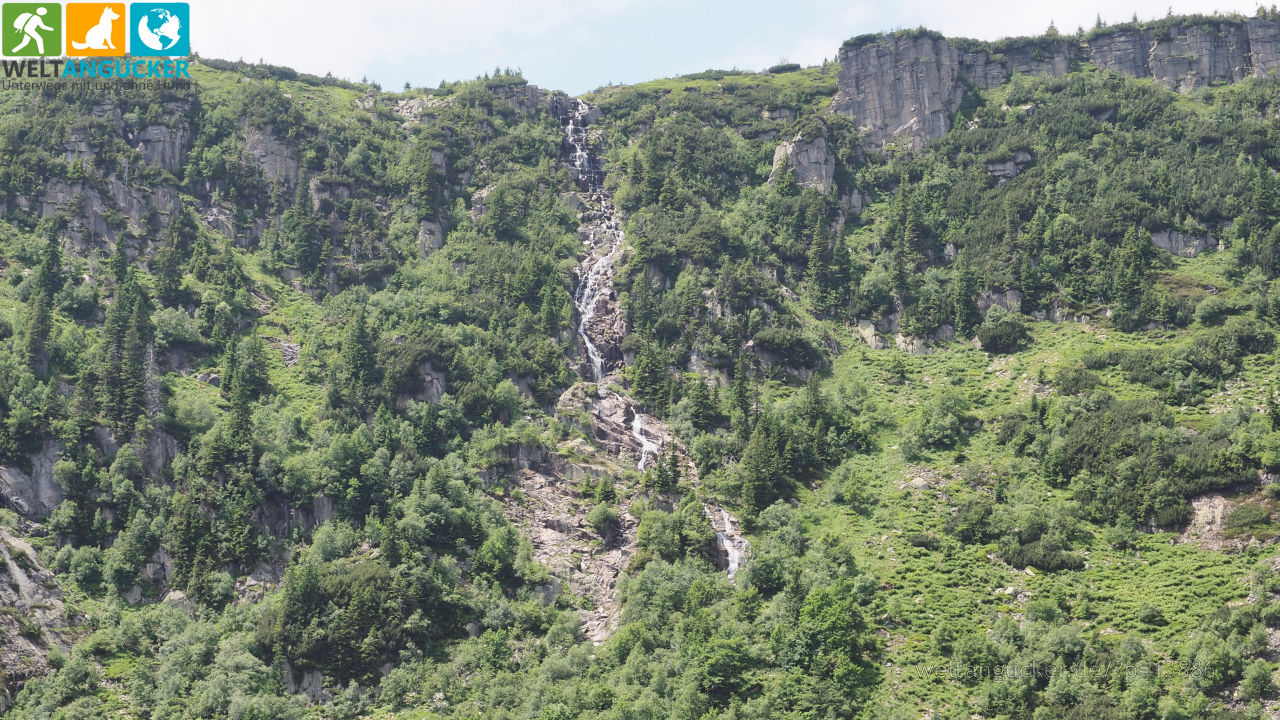 13/16 - Blick vom Labský důl / Elbgrund auf den Pančavský vodopád / Pantschefall (Spindlermühle, Riesengebirge, Tschechien)
