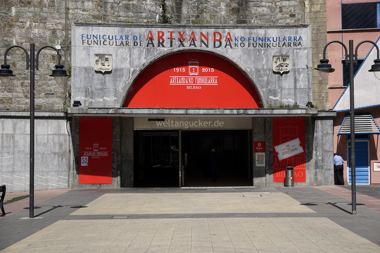 Talstation Funicular de Artxanda (Bilbao, Baskenland, Spanien)