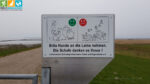 Hinweisschild zur Leinenpflicht am Rantumbecken (Rantum, Sylt, Schleswig-Holstein)