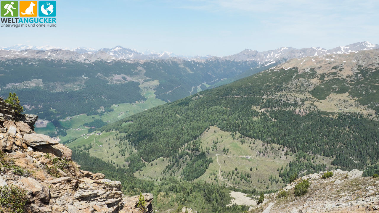 Blick vom Höhenrundweg 9B (Sarntal, Südtirol, Italien)