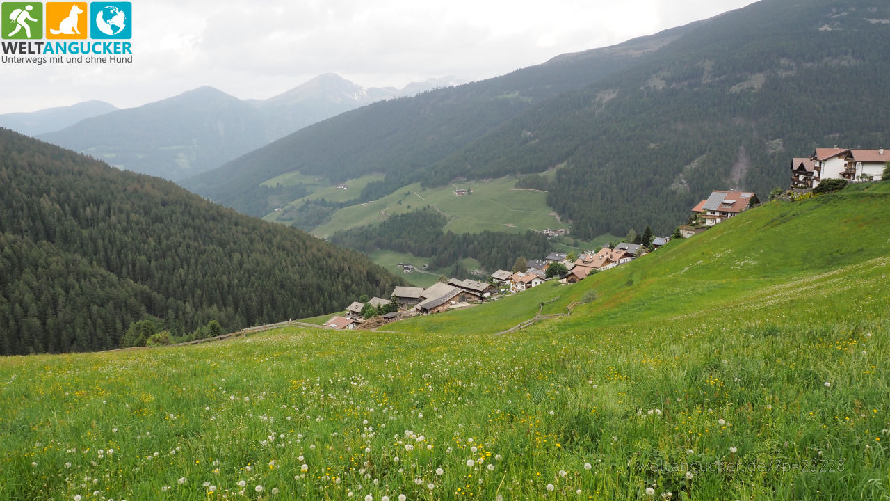 12/14 - Blick auf Reinswald (Sarntal, Südtirol, Italien)