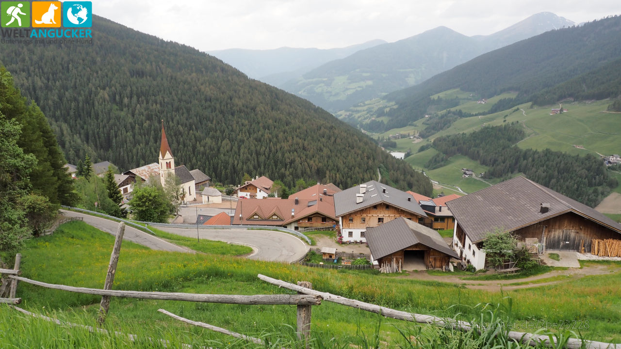 14/14 - Blick auf Reinswald (Sarntal, Südtirol, Italien)