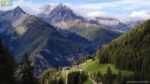 Blick ins Kleinklausental und die Zillertaler Alpen von der Forststraße aus